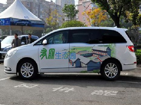 房县户外车贴喷绘如何保持效果?